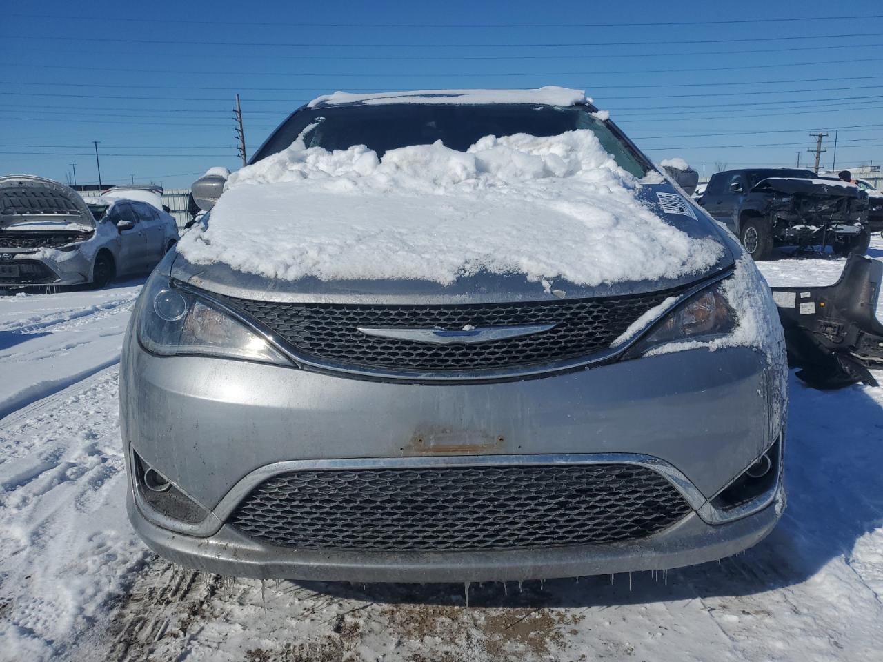 2018 Chrysler Pacifica - Image 5