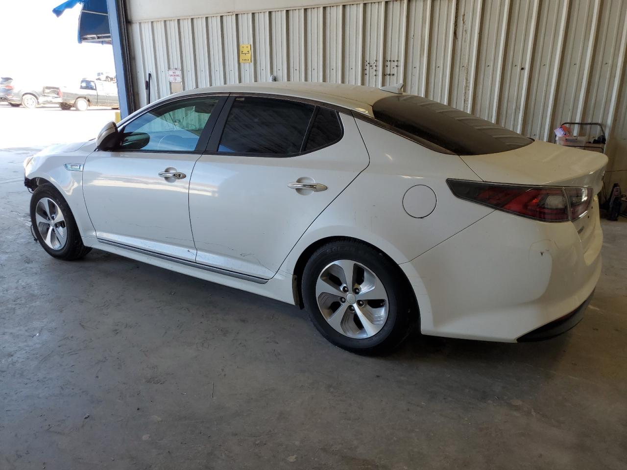 2016 Kia Optima - Image 2