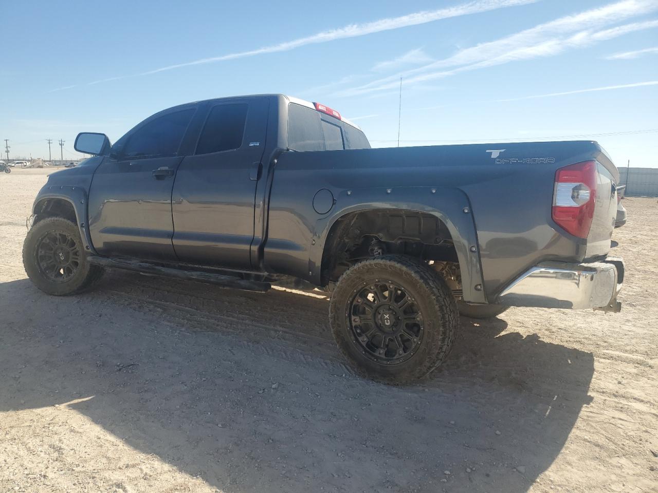 2014 Toyota Tundra - Image 2