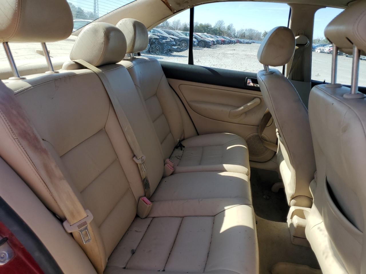 2005 Volkswagen Jetta - Image 11