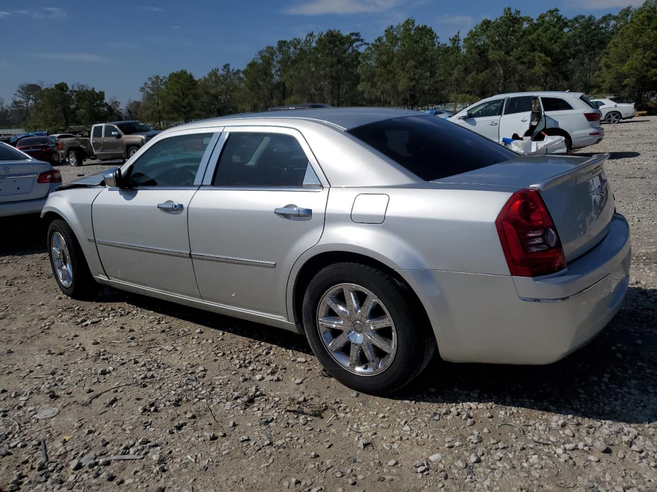 2009 Chrysler 300 - Image 2