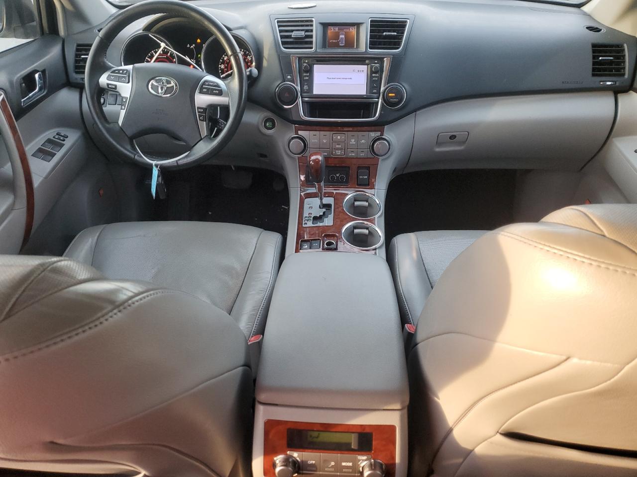 2013 Toyota Highlander - Image 8