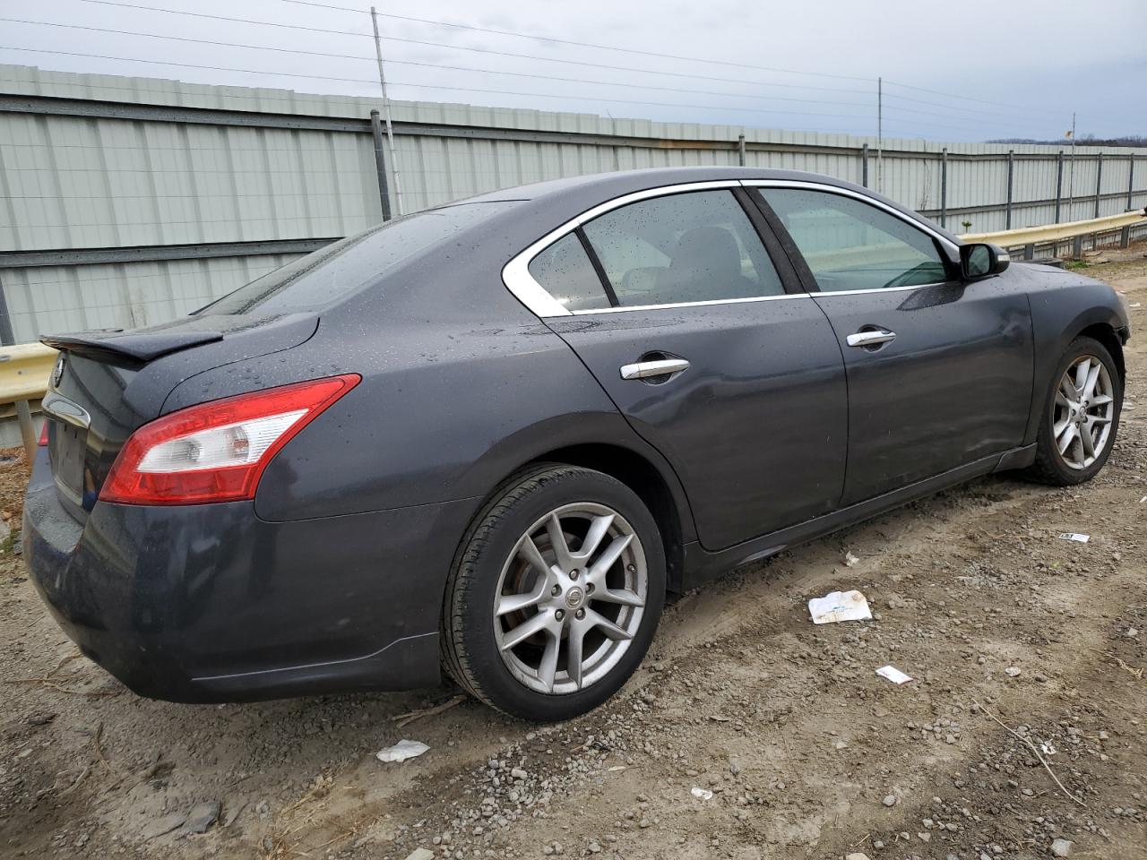 2009 Nissan Maxima - Image 3