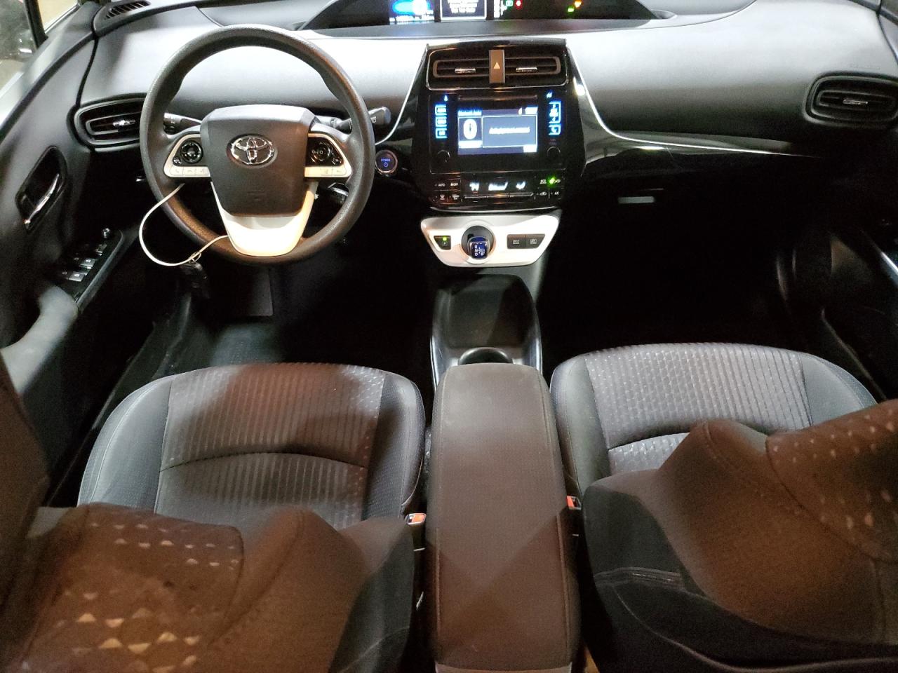 2018 Toyota Prius - Image 8