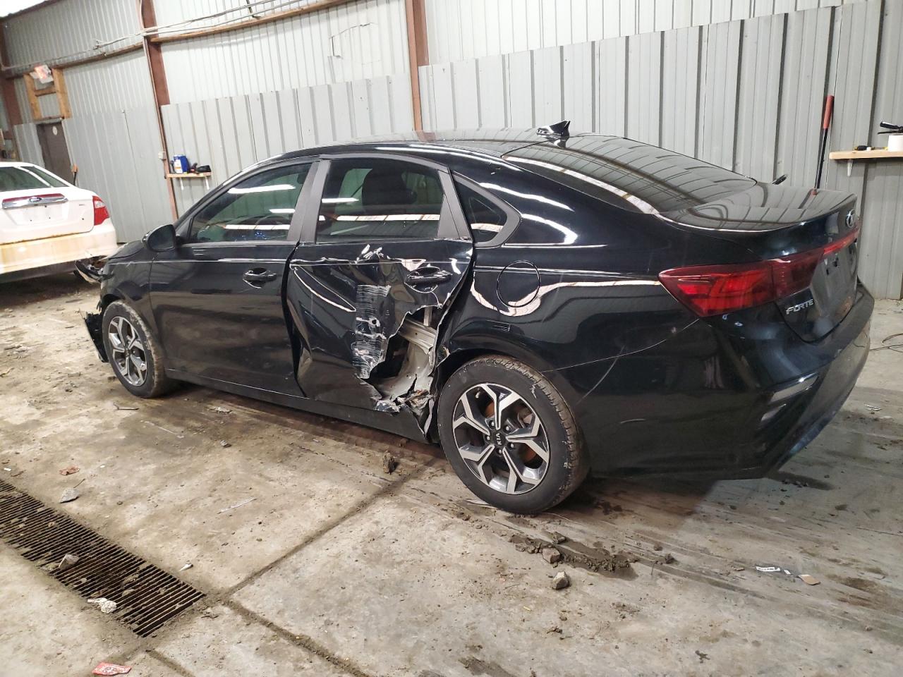 2019 Kia Forte - Image 2
