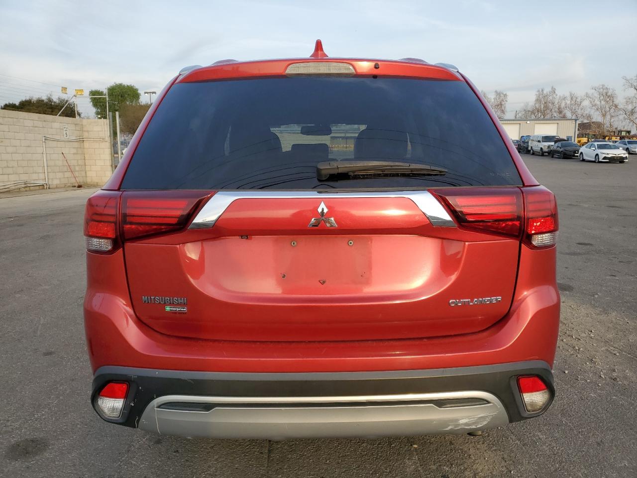 2019 Mitsubishi Outlander - Image 6