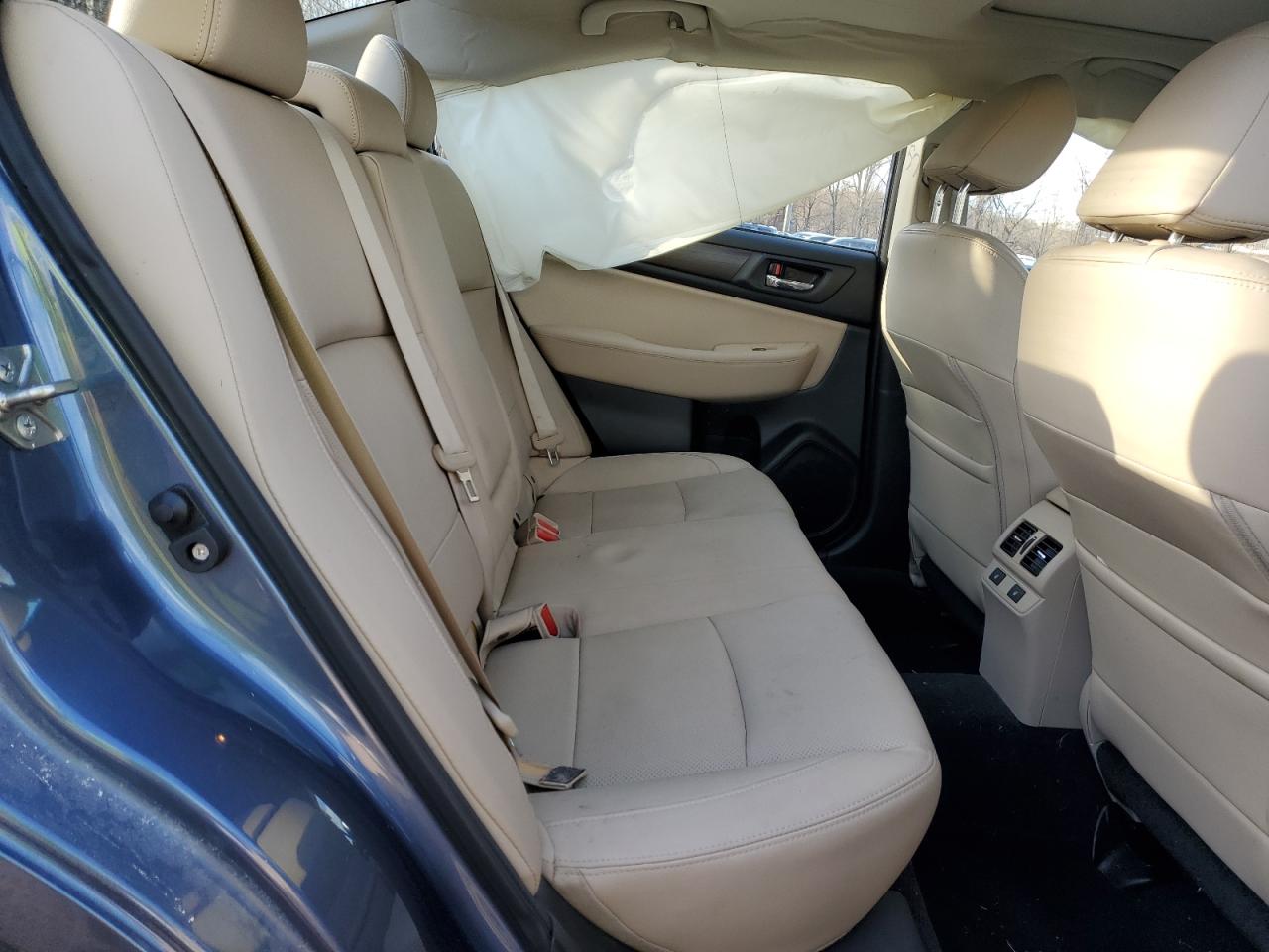 2016 Subaru Legacy - Image 10