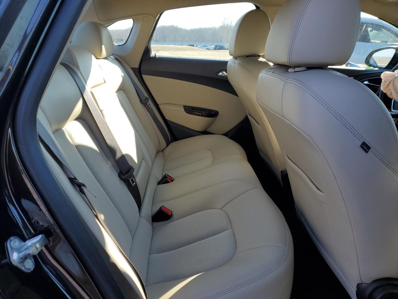 2016 Buick Verano - Image 10