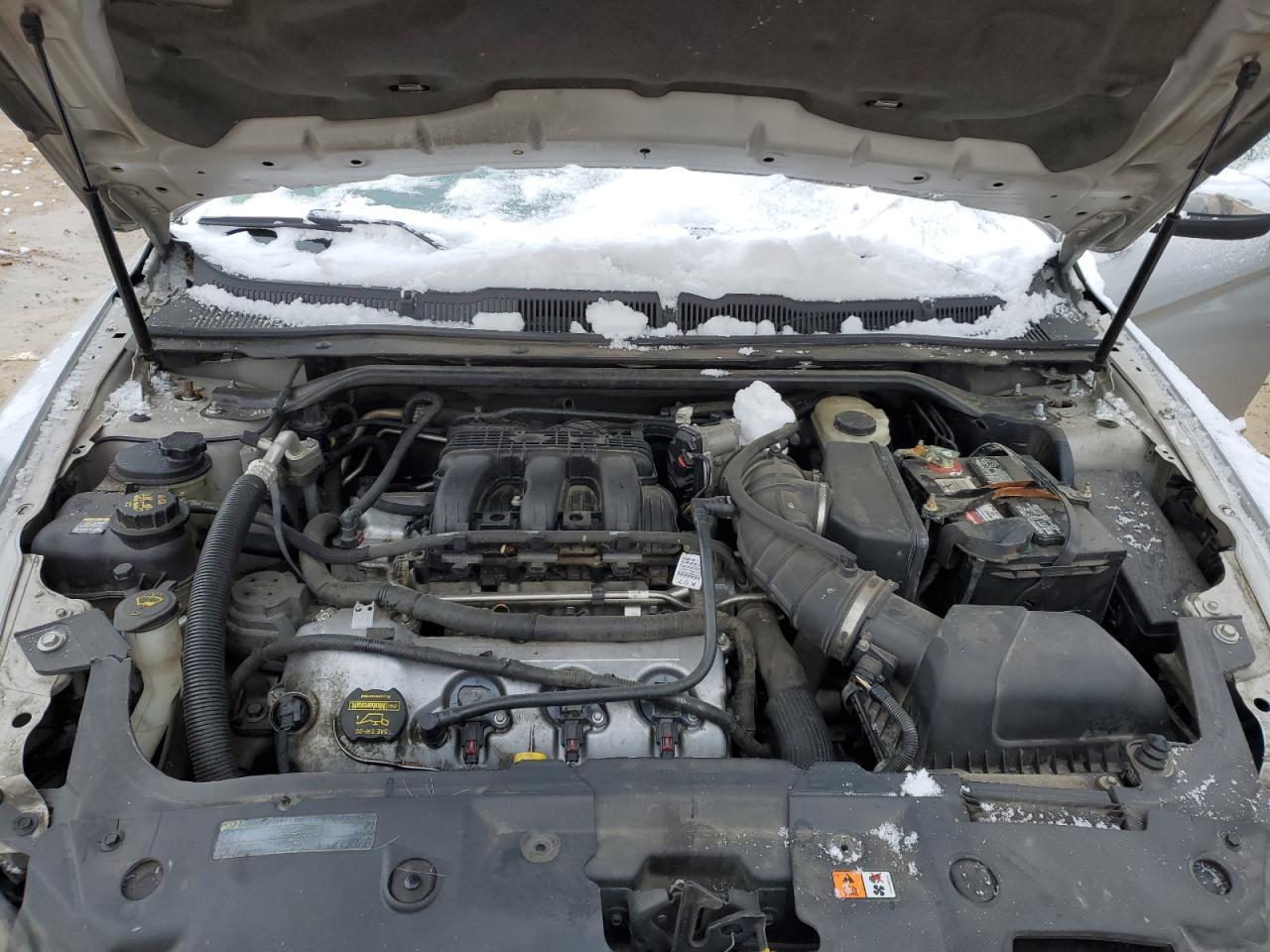 2012 Ford Taurus - Image 13