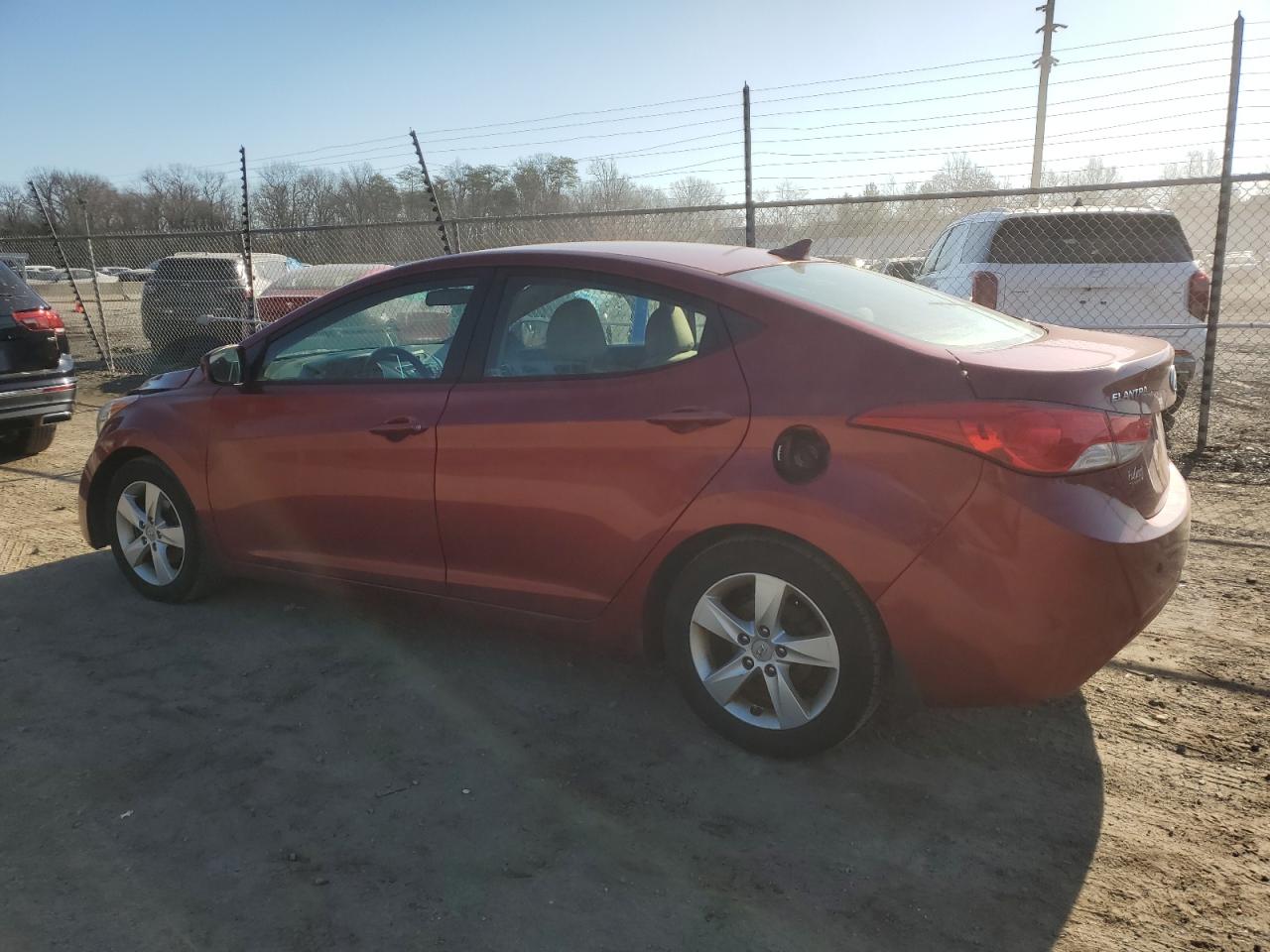 2013 Hyundai Elantra - Image 2