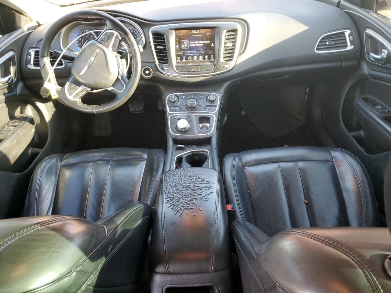 2017 Chrysler 200 - Image 8