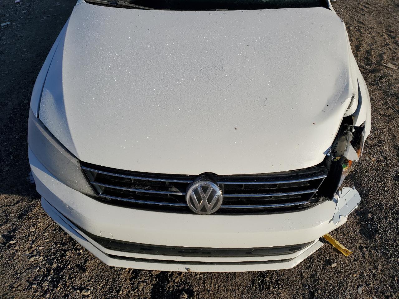 2017 Volkswagen Jetta - Image 13