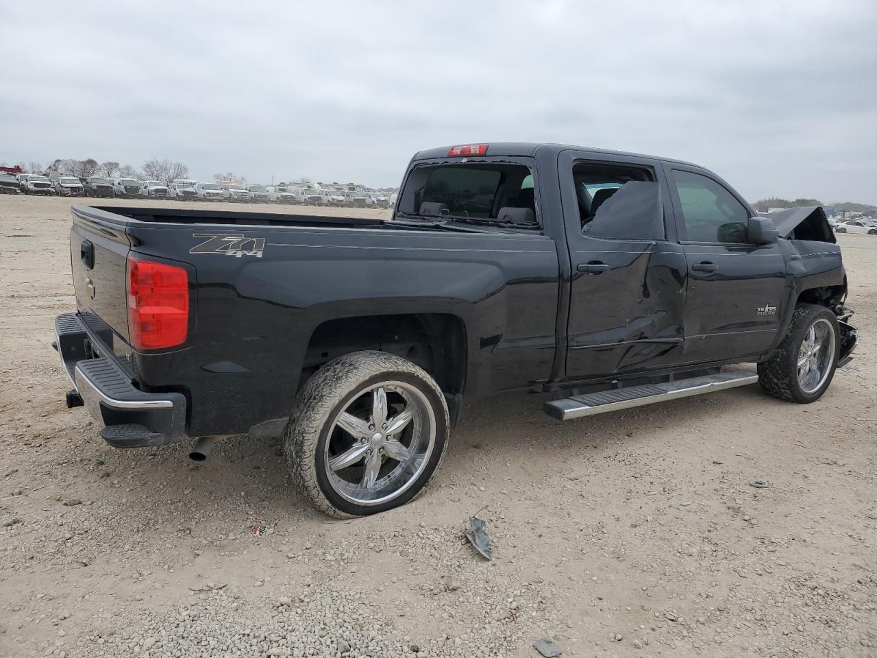 2015 Chevrolet Silverado - Image 3