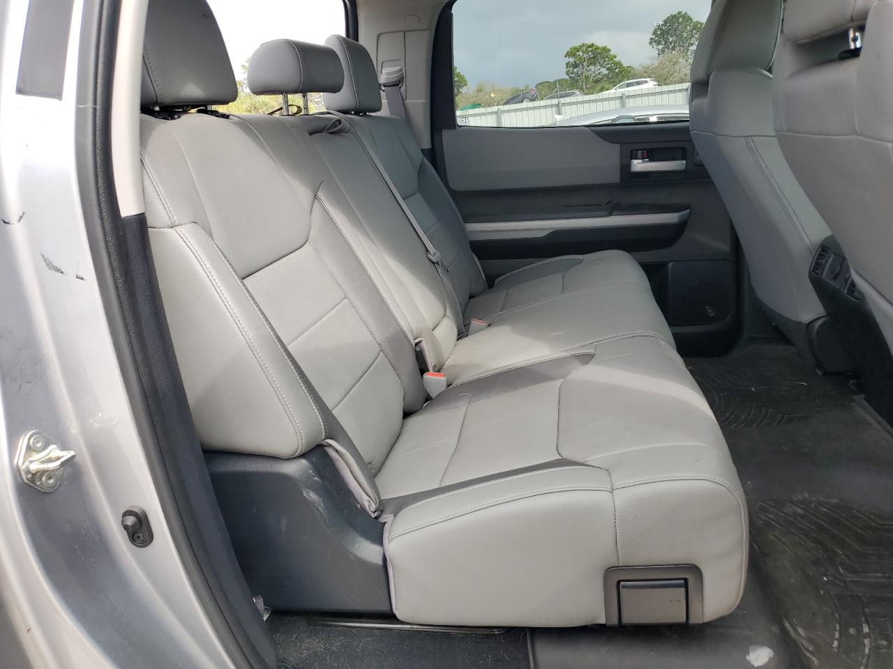 2020 Toyota Tundra - Image 10