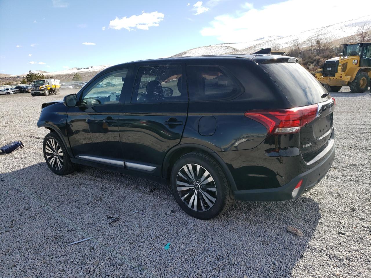 2019 Mitsubishi Outlander - Image 2