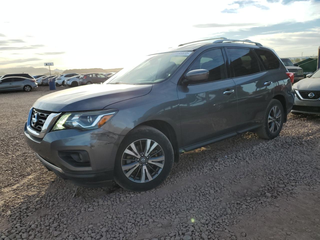 2017 Nissan Pathfinder - Image 1