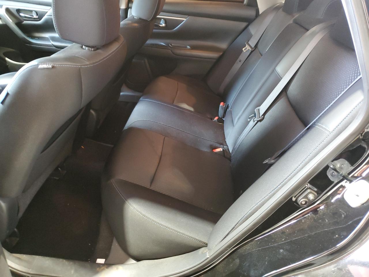 2017 Nissan Altima - Image 10