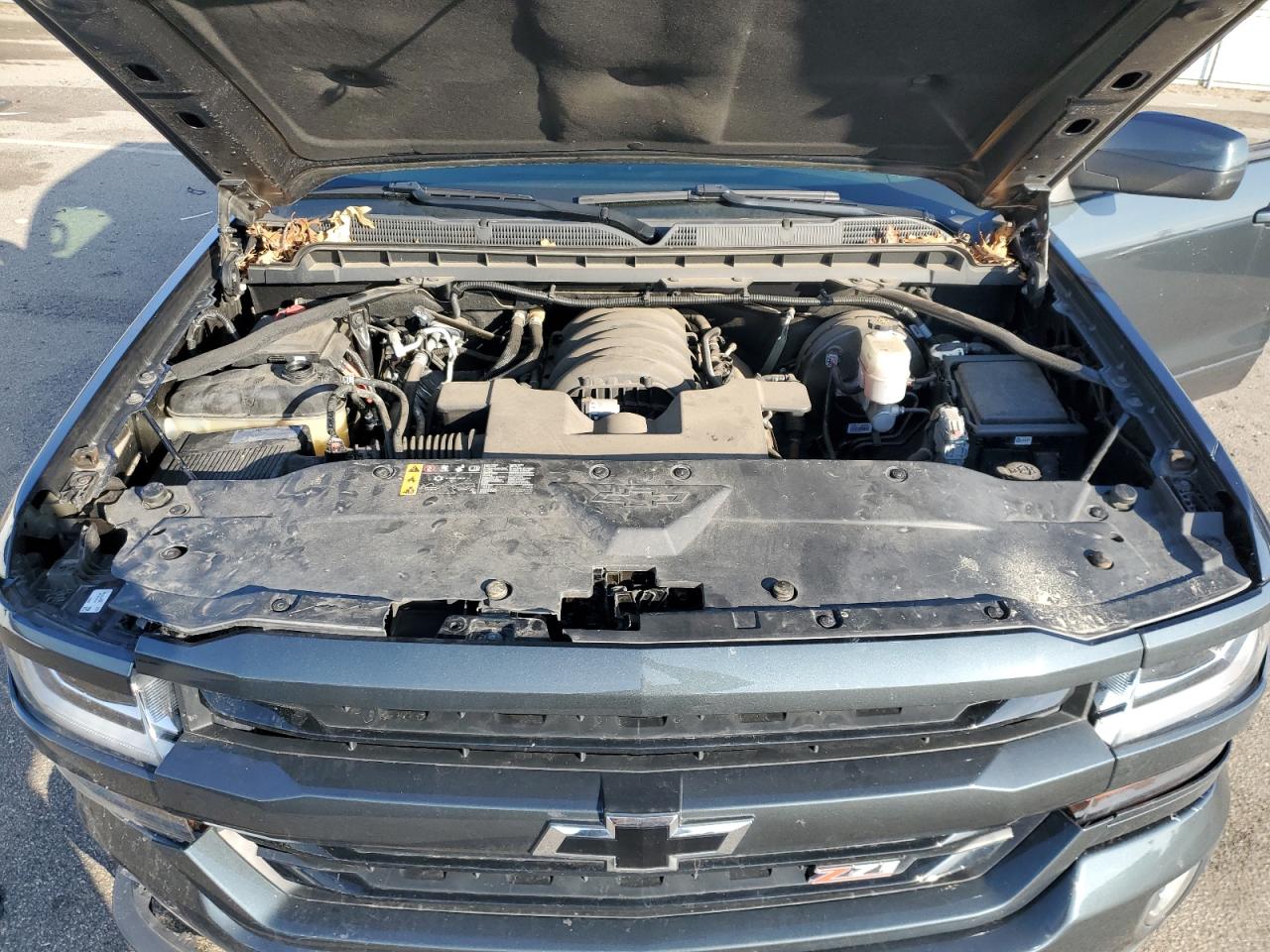 2019 Chevrolet Silverado - Image 11