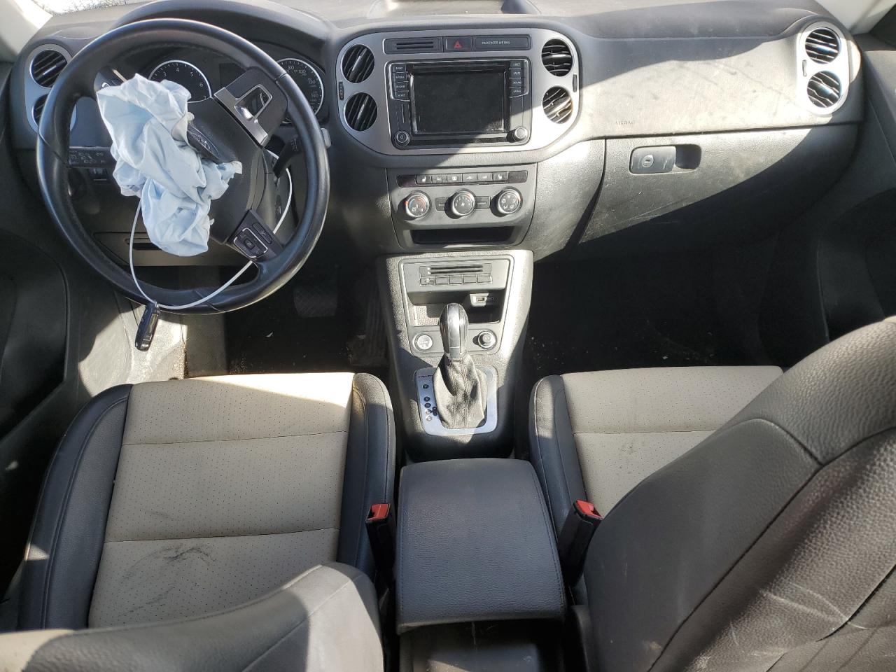 2017 Volkswagen Tiguan - Image 8