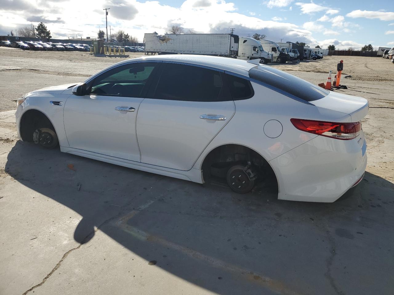 2018 Kia Optima - Image 2