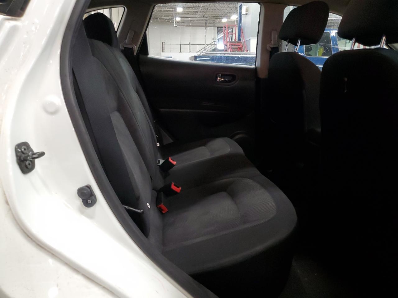 2014 Nissan Rogue - Image 11