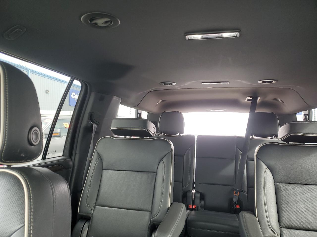 2022 Chevrolet Suburban - Image 10
