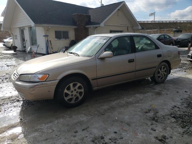 1997 Toyota Camry Ce na sprzedaż w Northfield, OH - Side