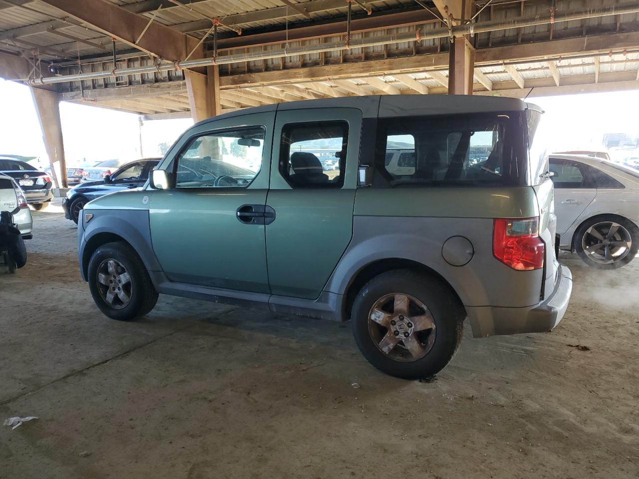 2005 Honda Element - Image 2