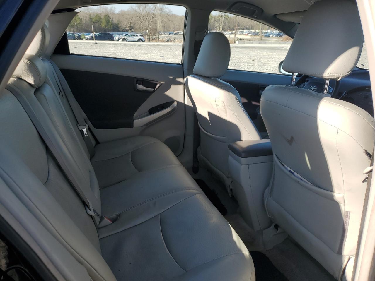 2011 Toyota Prius - Image 10