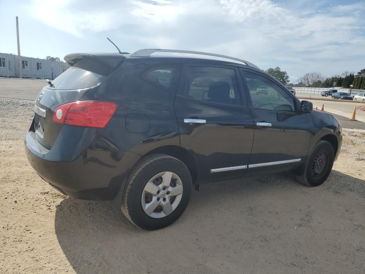 2014 Nissan Rogue - Image 3