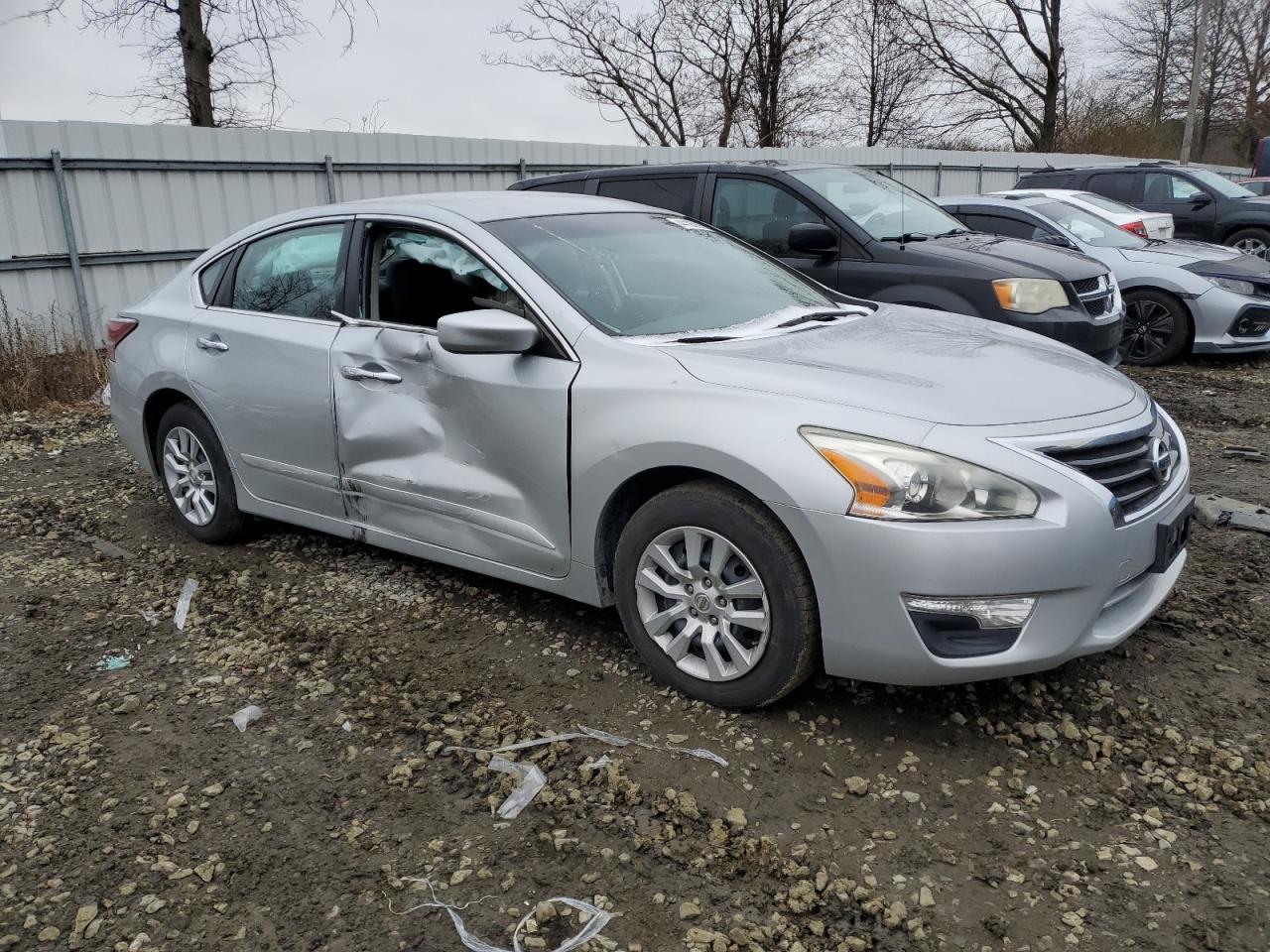 2015 Nissan Altima - Image 4