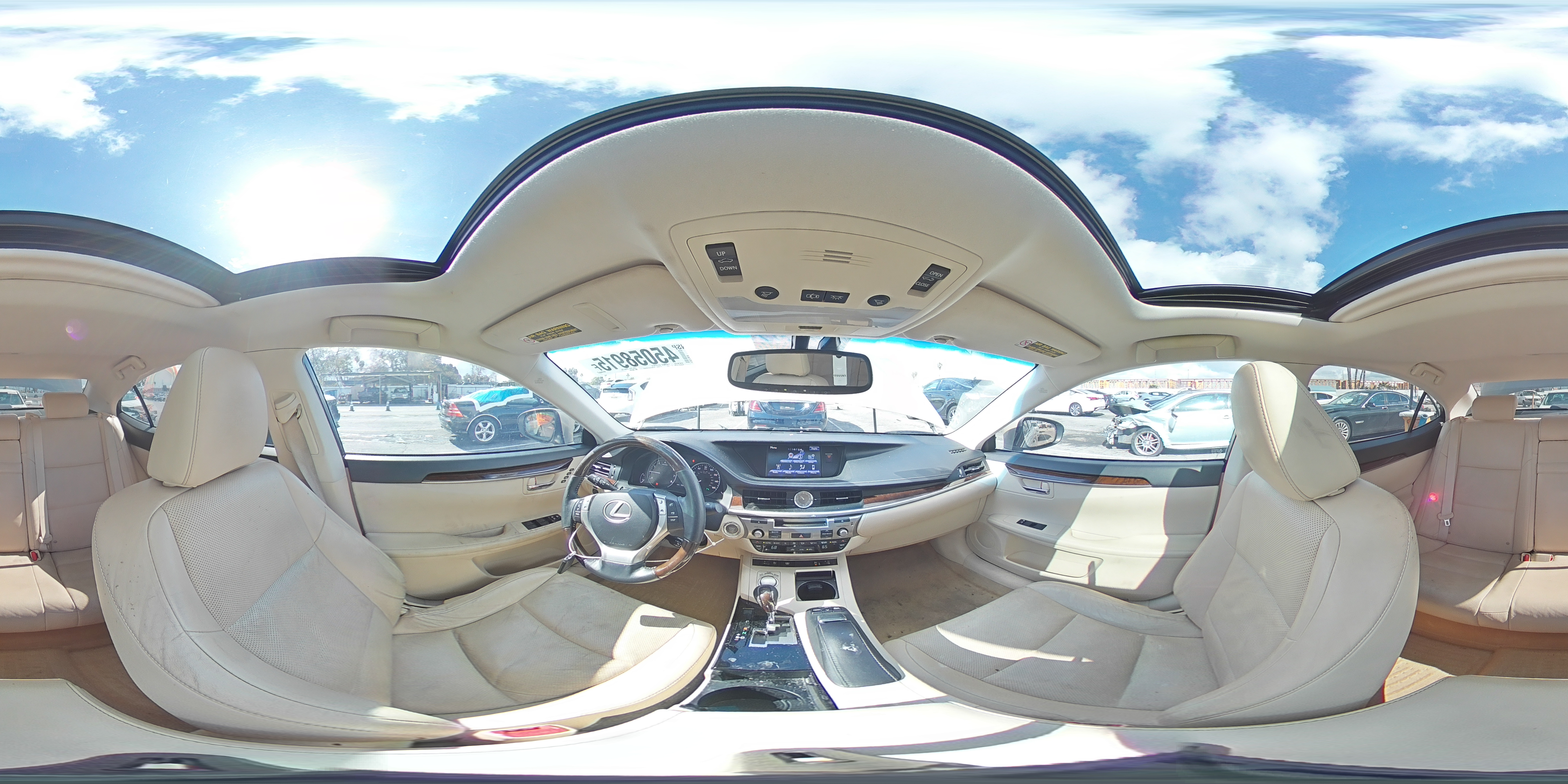 2014 Lexus ES - Image 13