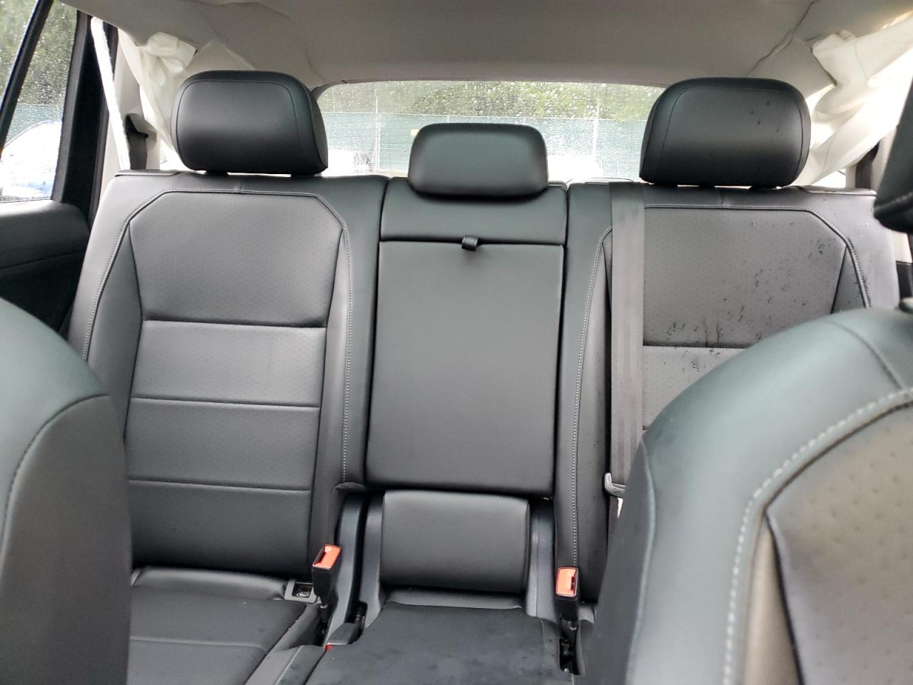 2018 Volkswagen Tiguan - Image 10
