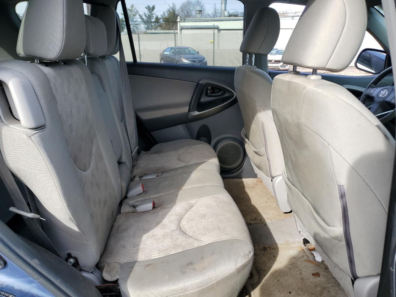2012 Toyota RAV 4 - Image 10