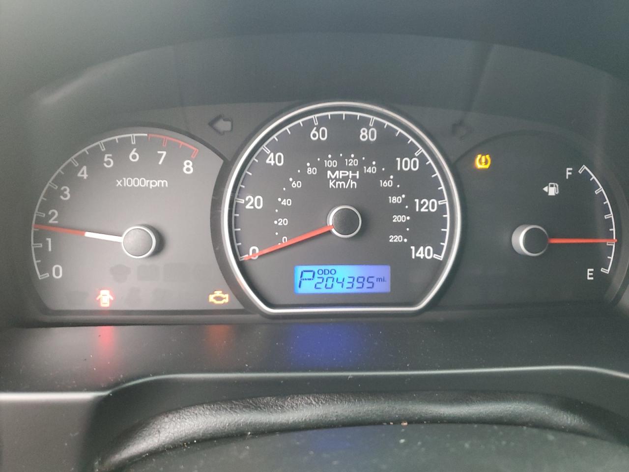 2010 Hyundai Elantra - Image 9