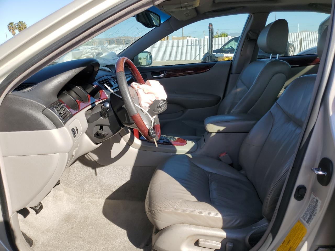 2002 Lexus ES - Image 7