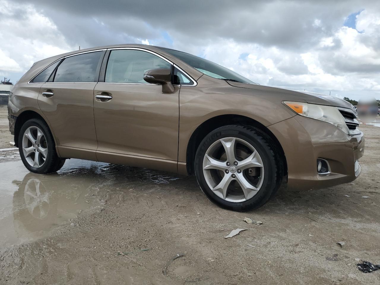 2013 Toyota Venza - Image 4