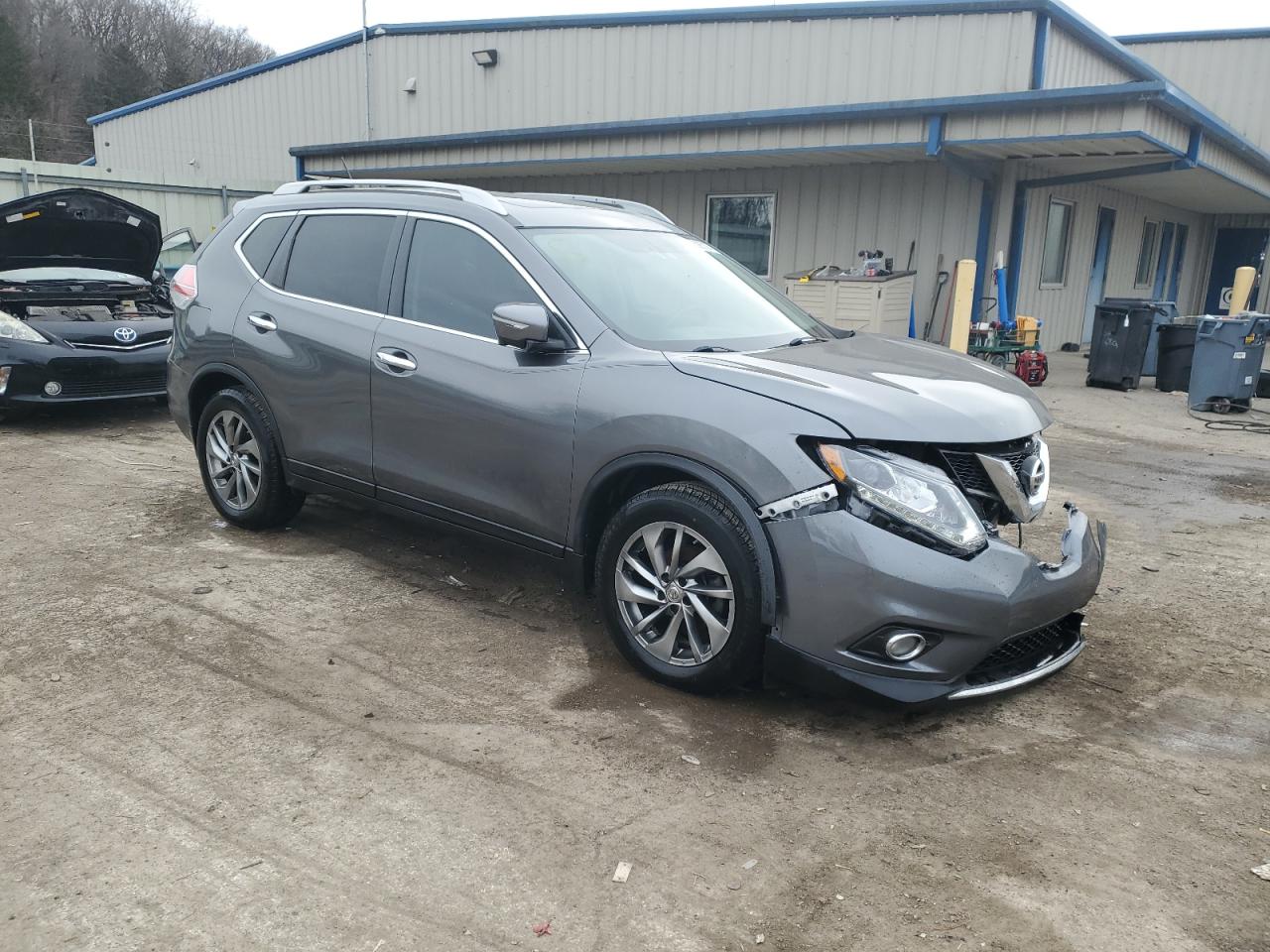 2015 Nissan Rogue - Image 4