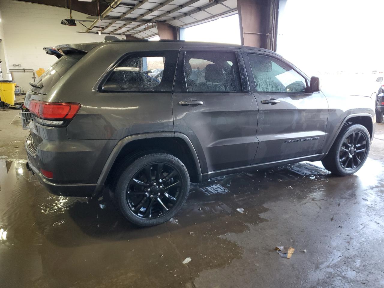 2020 Jeep Grand Cherokee - Image 3
