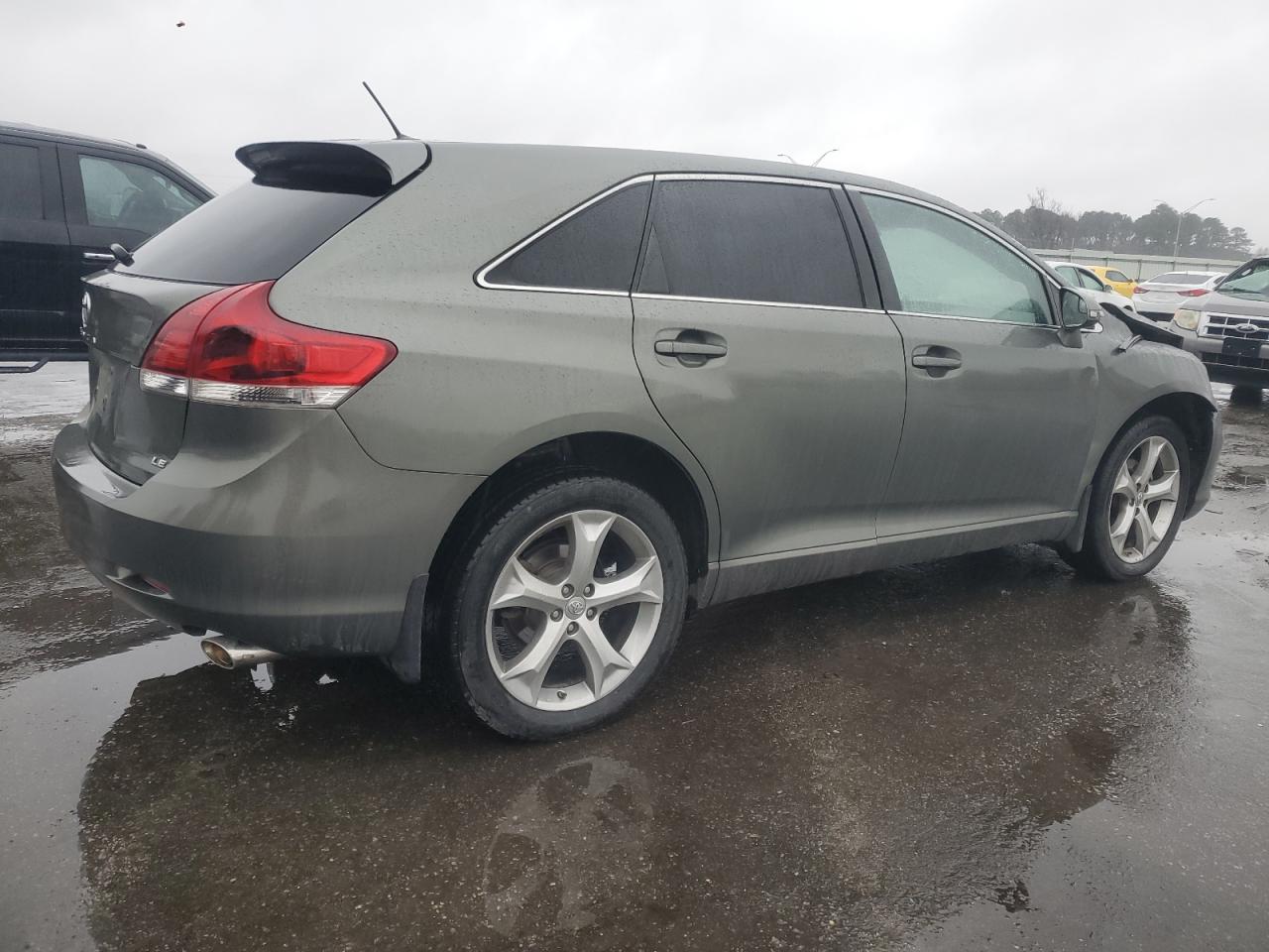 2014 Toyota Venza - Image 3