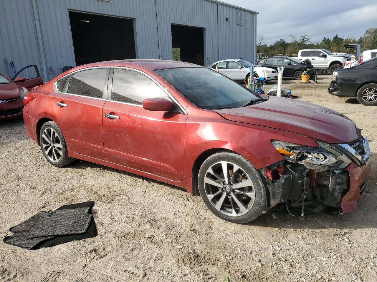 2016 Nissan Altima - Image 4