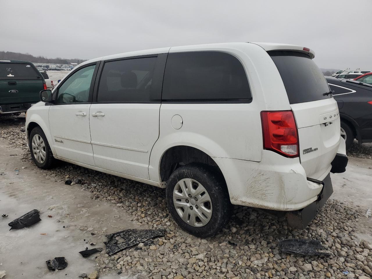 2017 Dodge Caravan - Image 2