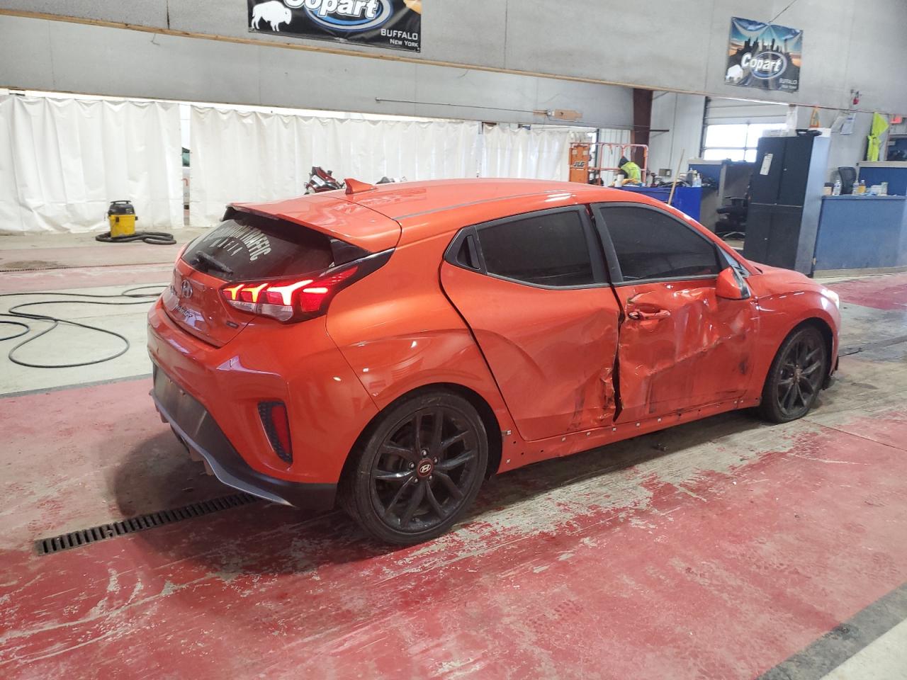 2019 Hyundai Veloster - Image 3