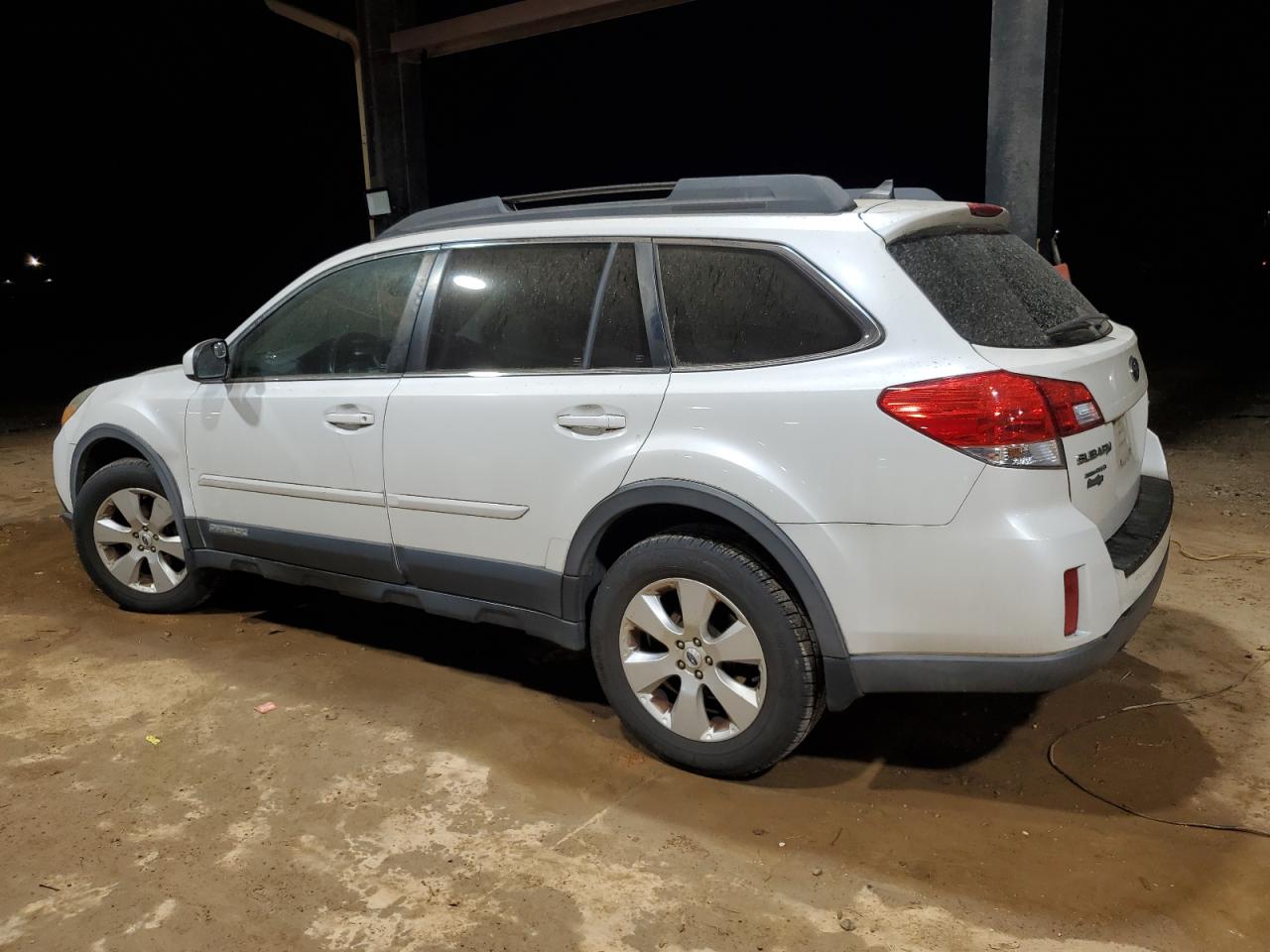 2012 Subaru Outback - Image 2