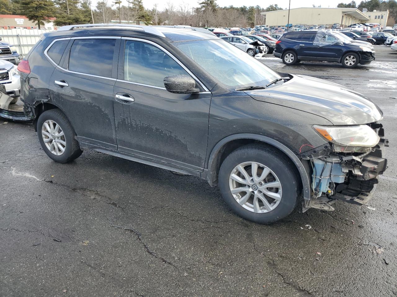 2017 Nissan Rogue - Image 4