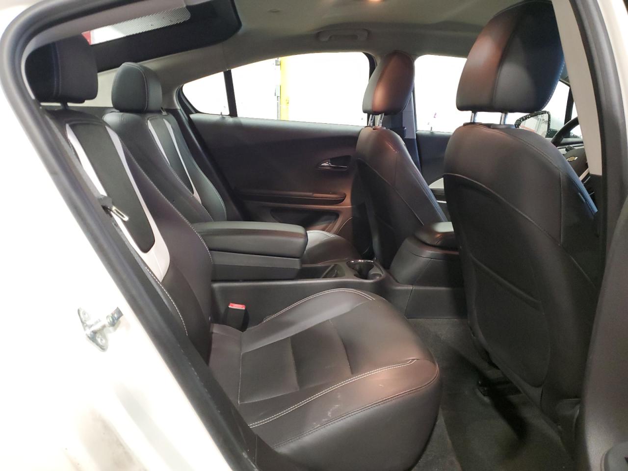 2013 Chevrolet Volt - Image 10