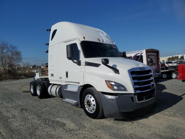 2020 Freightliner Cascadia 126 