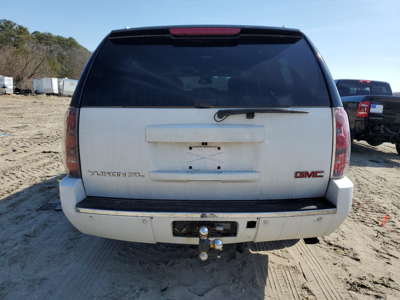 2007 GMC Yukon - Image 6
