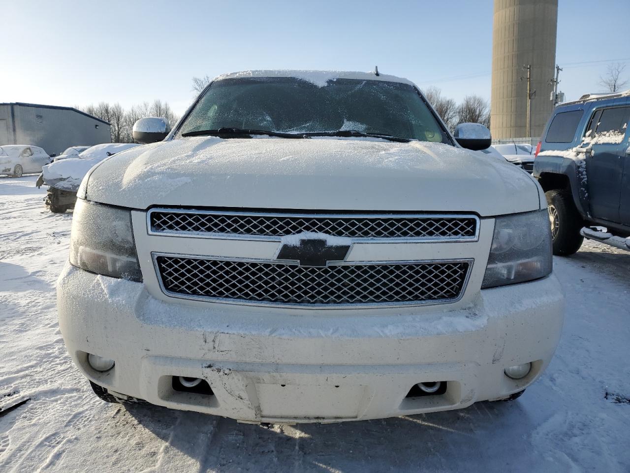 2011 Chevrolet Suburban - Image 5