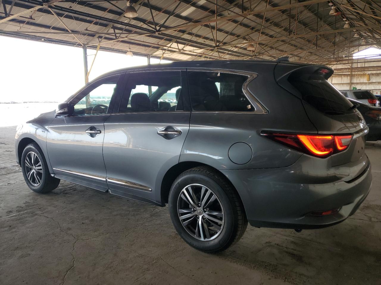 2017 Infiniti QX60 - Image 2
